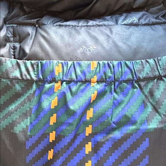 THE NORTH FACE Viral Printed 71 Sierra Down Short Jacket Size Medium - Picture 8 of 8